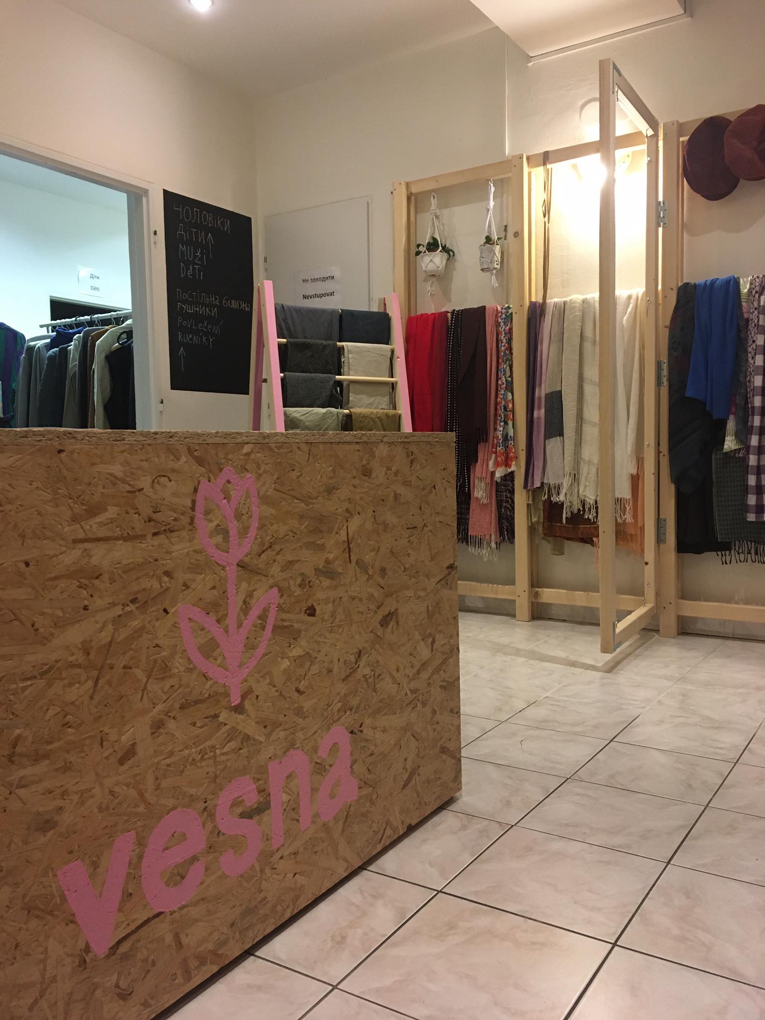 Šatník Vesna - místo, kde věci získávají nový život